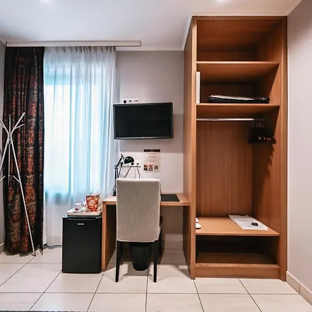 Pax Hotel 3*